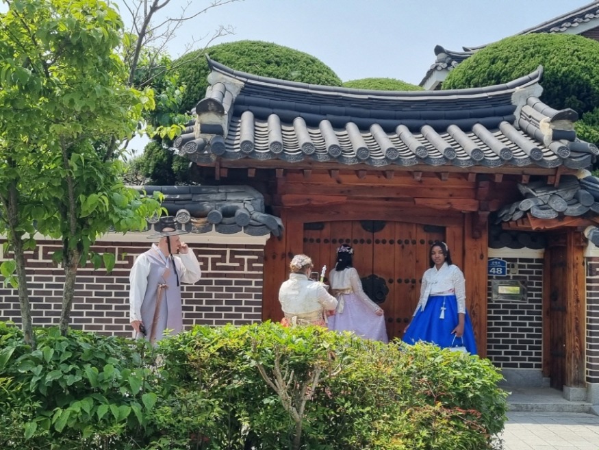 [포맷변환](관광정책과)한옥마을 관광객 현황사진9.jpg