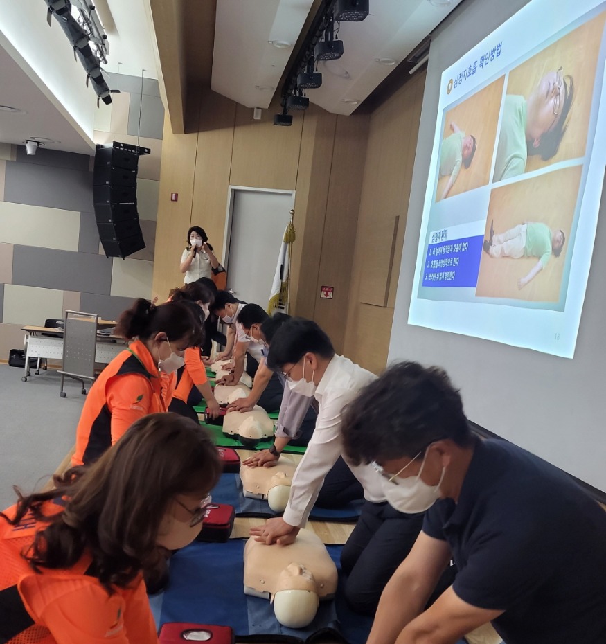 익산소방서, 웅포중학교 교직원대상 안전교육 실시.jpg