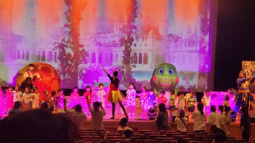 사본 -전주시 국공립어린이집 원아들, ‘매직월드’ 공연 관람 (2).jpg