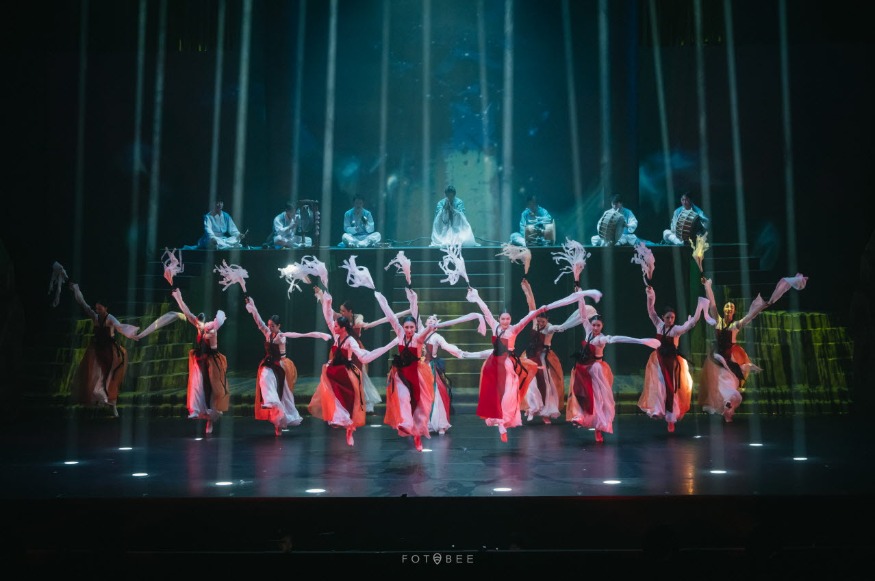 사본 -익산 브랜드 공연 2년차_웨스트 & 이스트 5월 무대 2.jpg