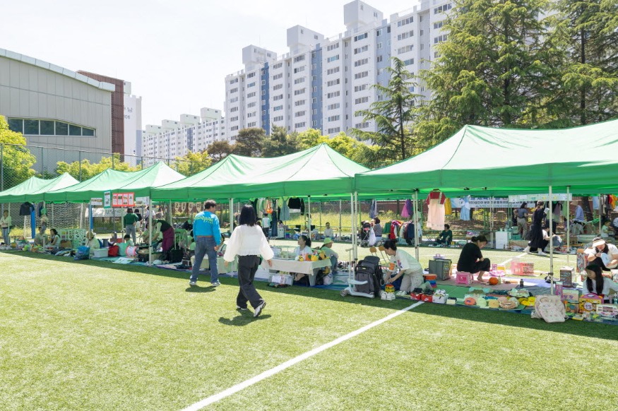 사본 -아이들에게 꿈과 행복을…익산시, 어린이날 행사 성료 (온가족 도란도란 어린이 놀이세상 1).jpg