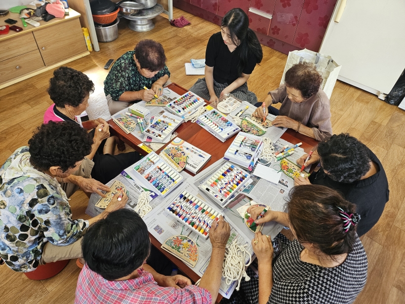 사본 - 2_익산시 보건소, 태아부터 어르신까지 _평생 건강_ 책임진다(치매안심센터).jpg